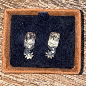 Spur earrings